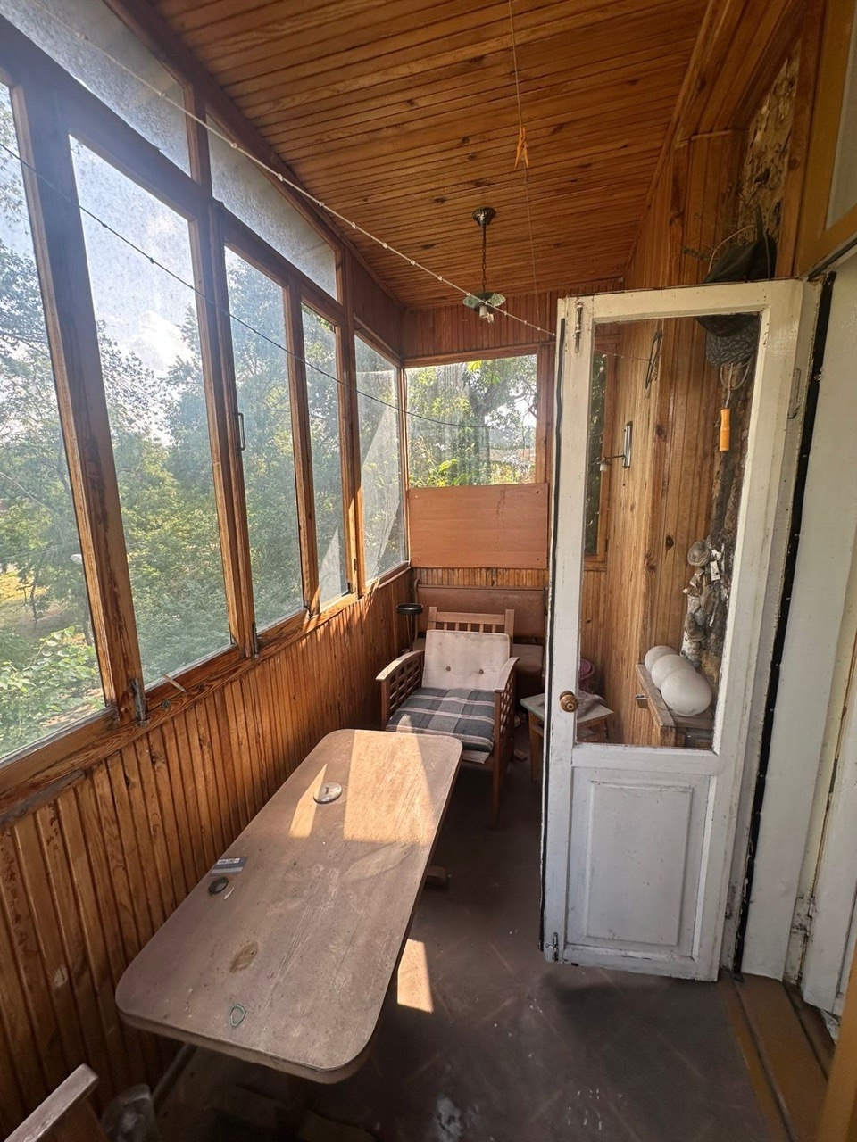 🔥 ! Продам 3-комн. сталинку в старом центре Луганска ● По адресу: участок Цупова, д. 1 (р-н 7-й больницы) ● Цена: 5 800 000₽ (возможен торг) ● Телефон: +7 (959) 136-37-47 ● Описание: Продам 3-комн квартиру в старом центре Луганска, площадью 60 м2, жилая 45 м2, кухня 8м2. В квартире никто не живет. Состояние н...